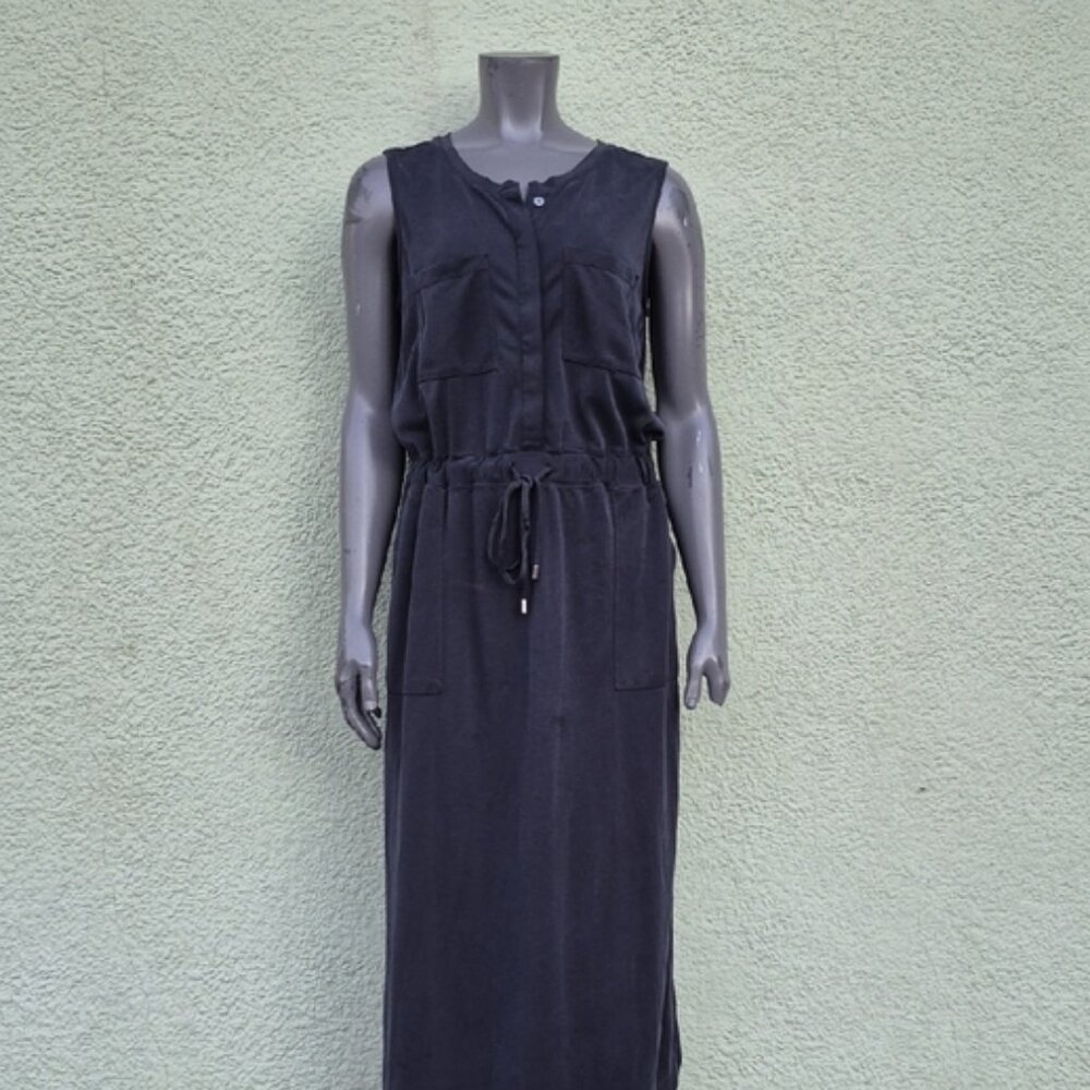 Lou & Grey (Vietnam) Ladies Elegant Sleeveless /Collarless Dress